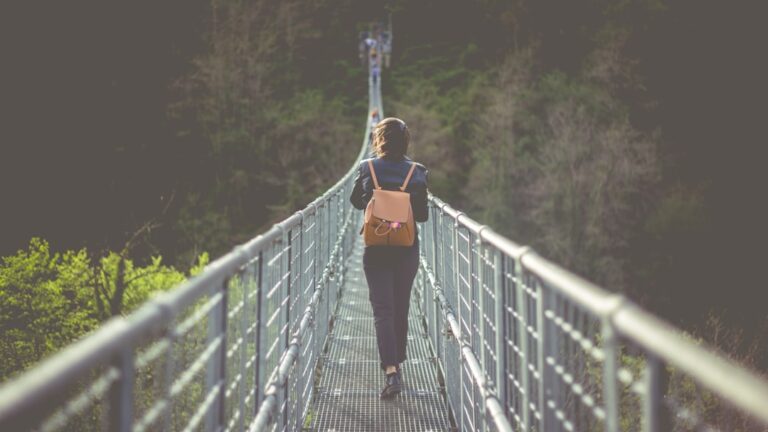 Praca po studiach z psychologii – jakie są możliwości zawodowe?